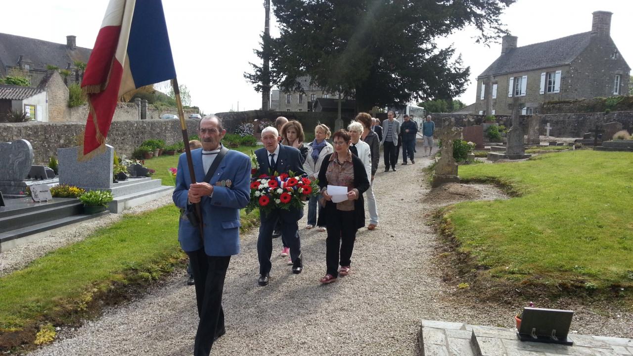 8 mai 2015 - cérémonie au monument aux morts